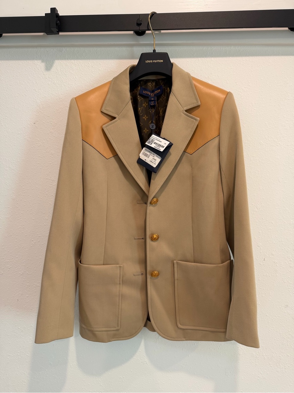 Louis Vuitton Women’s Tan Blazer